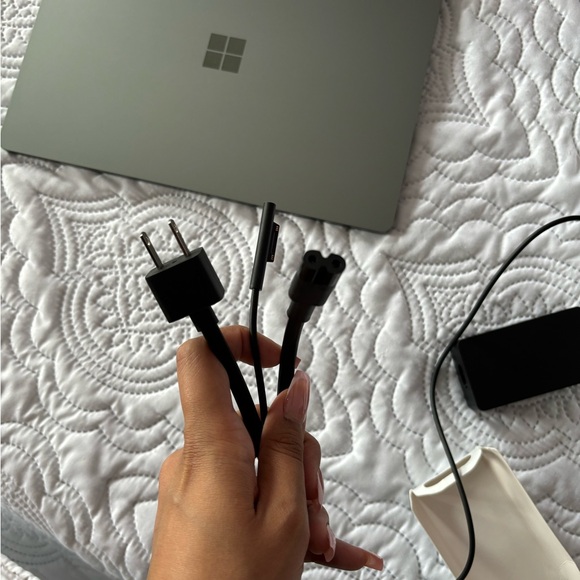 SURFACE LAPTOP 5 (un-used gift) - Picture 11 of 12